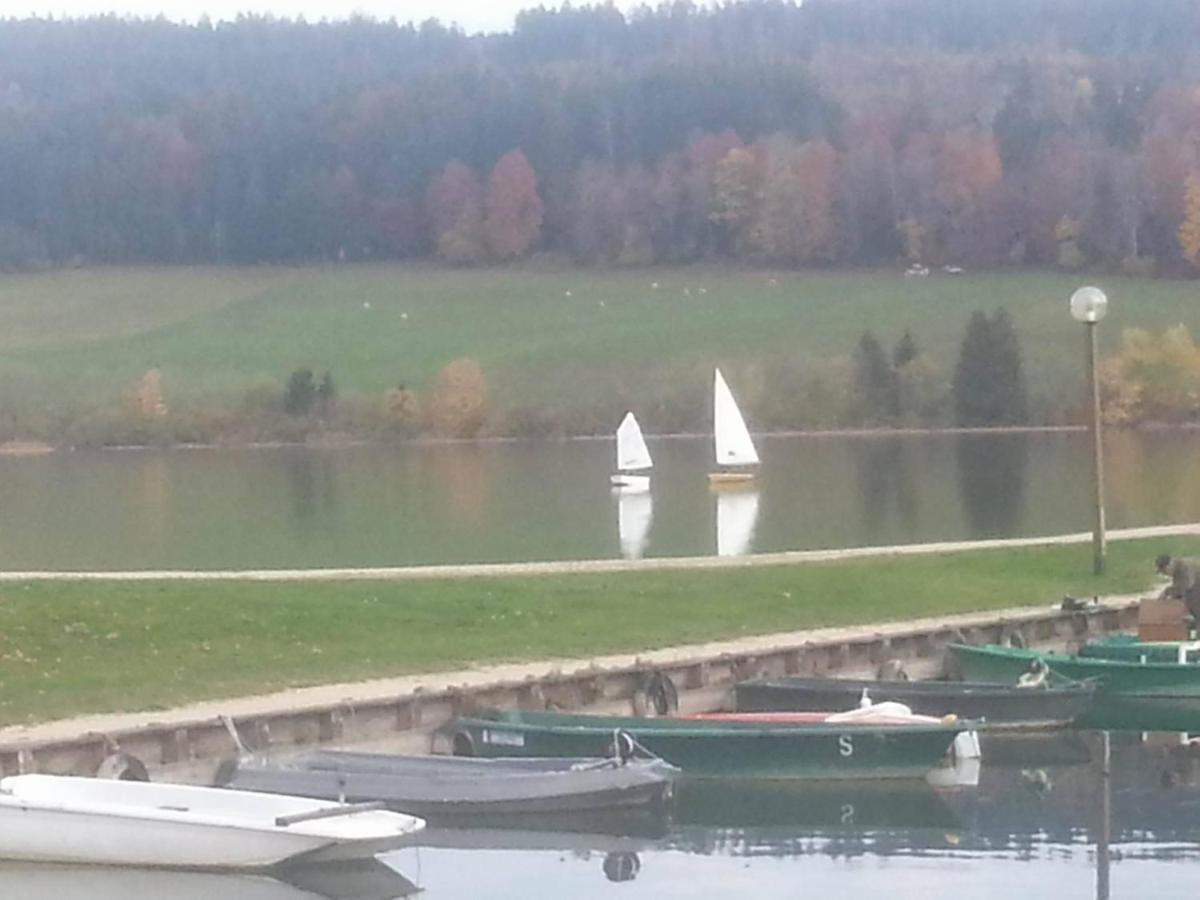 L'Ecrin Du Lac Saint-Point-Lac Esterno foto