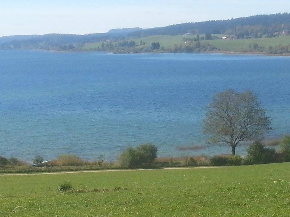 L'Ecrin Du Lac Saint-Point-Lac Esterno foto